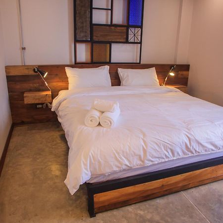 The Arak Bed Bar And Hostel Chiang Mai Room photo