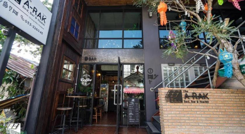 The Arak Bed Bar And Hostel Chiang Mai Exterior photo