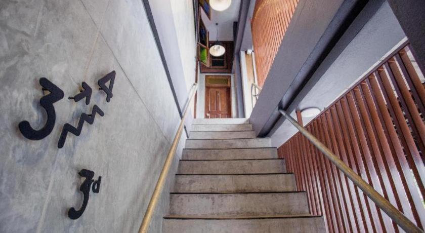The Arak Bed Bar And Hostel Chiang Mai Exterior photo