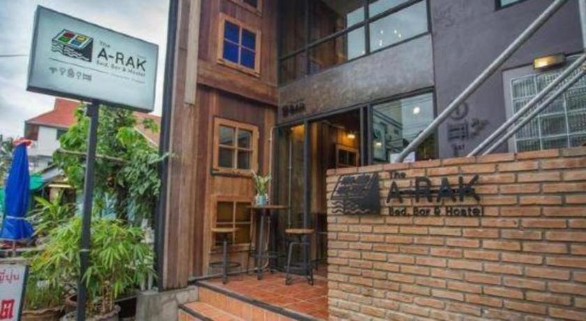 The Arak Bed Bar And Hostel Chiang Mai Exterior photo