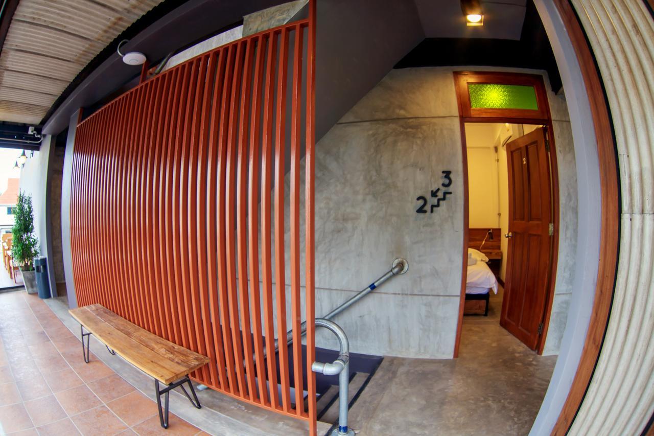 The Arak Bed Bar And Hostel Chiang Mai Exterior photo