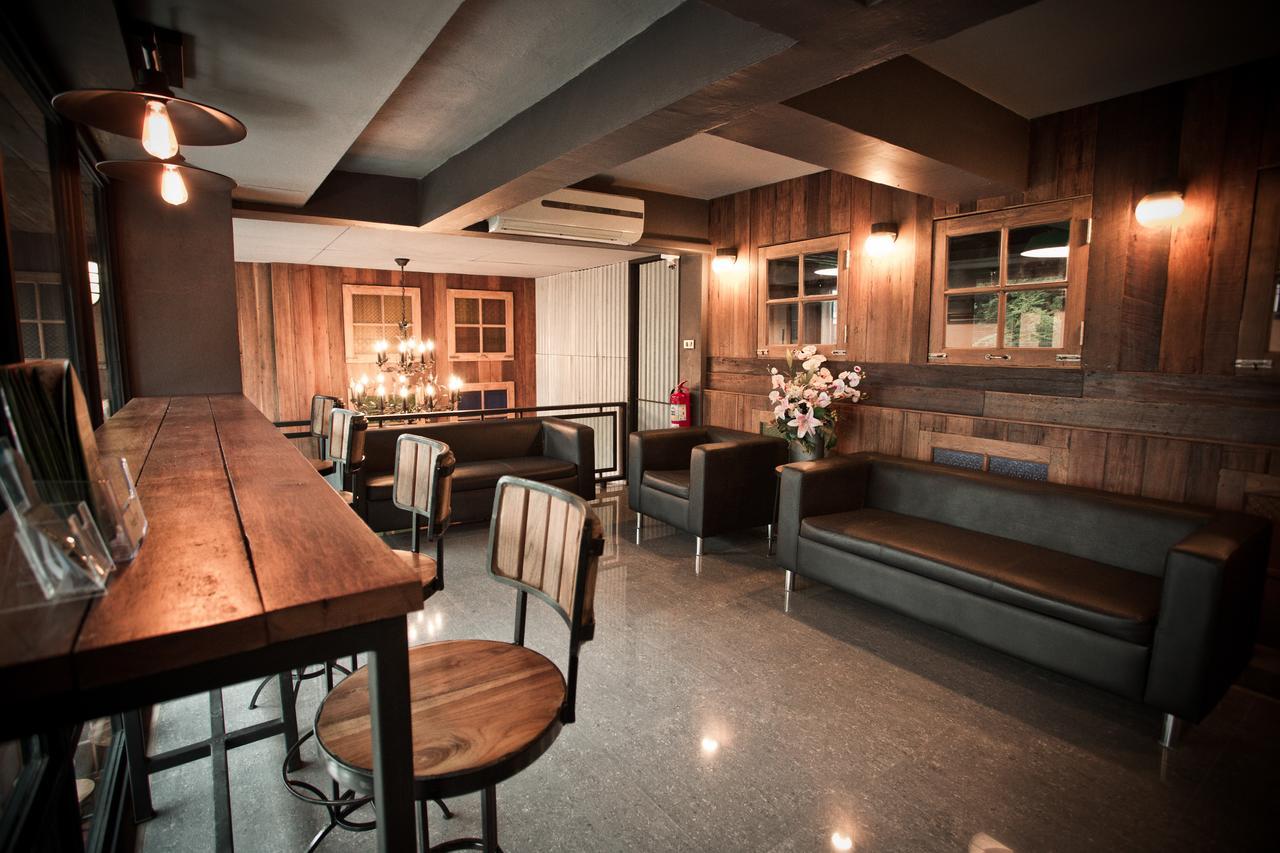 The Arak Bed Bar And Hostel Chiang Mai Exterior photo