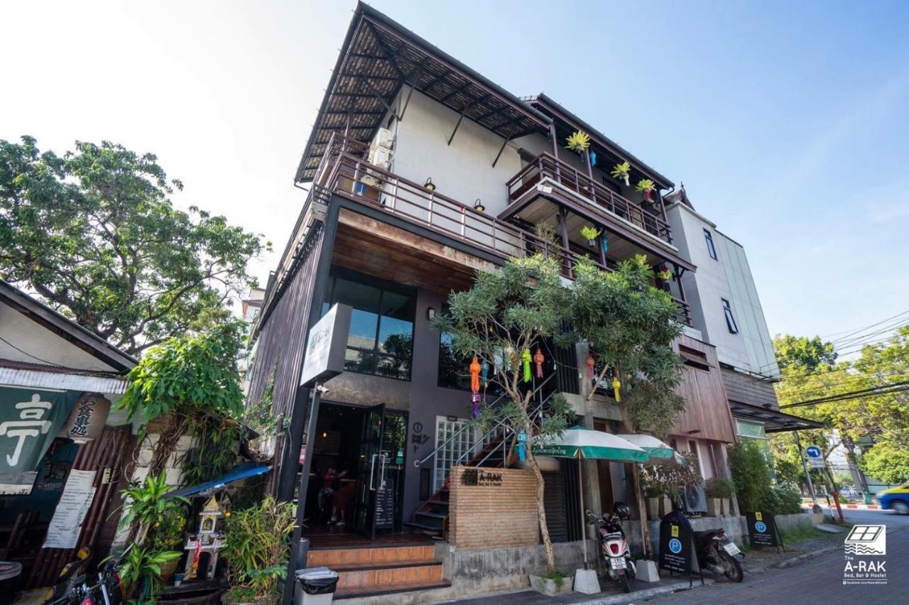 The Arak Bed Bar And Hostel Chiang Mai Exterior photo